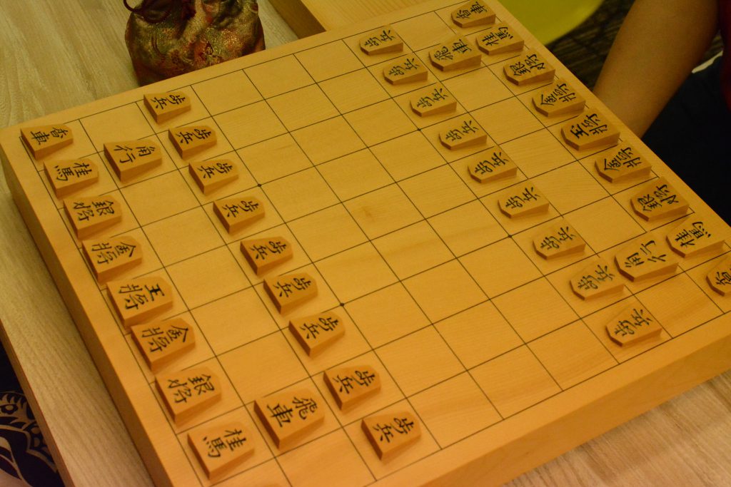 9×9の将棋盤は将棋初心者の子どもたちには少し使いづらい!?