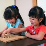 将棋は日本伝統の木製玩具