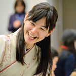 プロ棋士は見る人に楽しんでもらうために和装します。