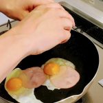 大事な玉をゆっくり味わえない忙しい朝。