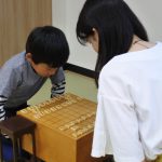 指導対局の前に目標を決めておくと、子どもたちの闇雲に指す手が減るかも